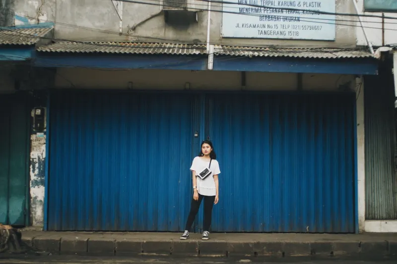 Why the Silhouette Hits Different: Breaking Down Southeast Asian Streetwear Proportions vs. American Hype Fits